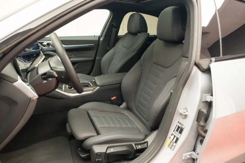 BMW i4 din 2025 cu 50 km - oferta BMW110740 - foto 23