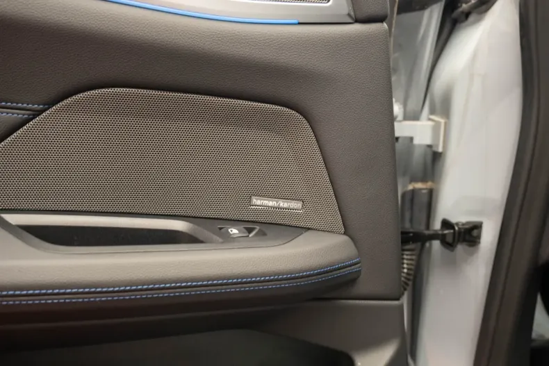 BMW i4 din 2025 cu 50 km - oferta BMW110740 - foto 26