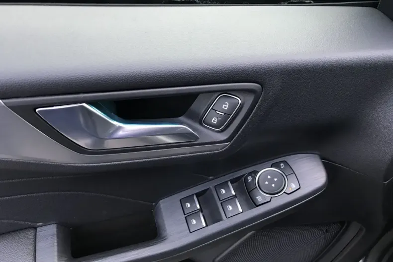 Ford Kuga din 2023 cu 66.000 km - oferta FOR110744 - foto 12