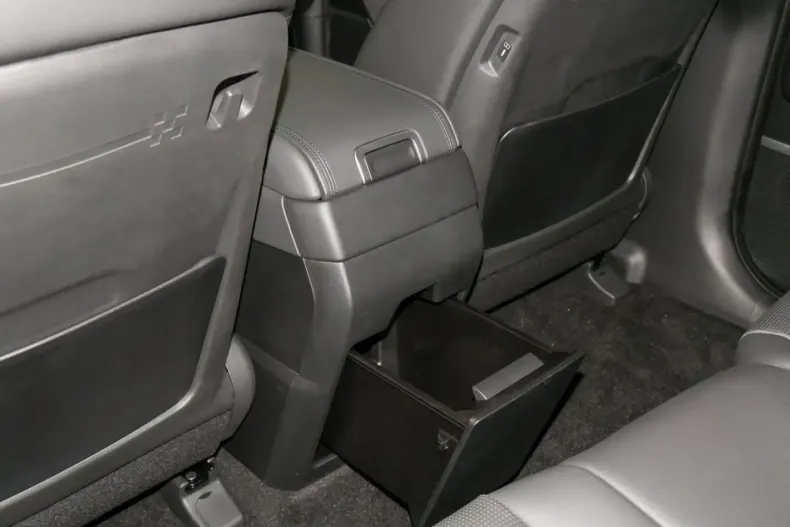 Hyundai SANTA FE din 2025 cu 50 km - oferta HYU110753 - foto 13