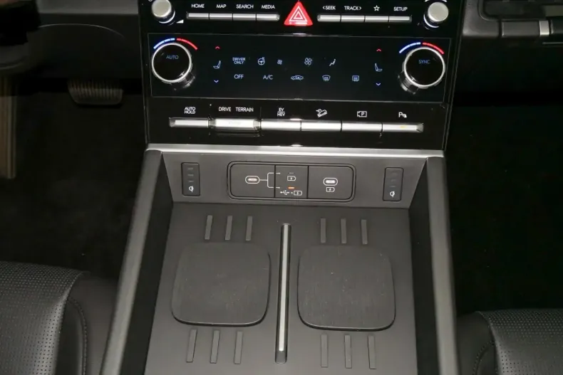 Hyundai SANTA FE din 2025 cu 50 km - oferta HYU110753 - foto 17