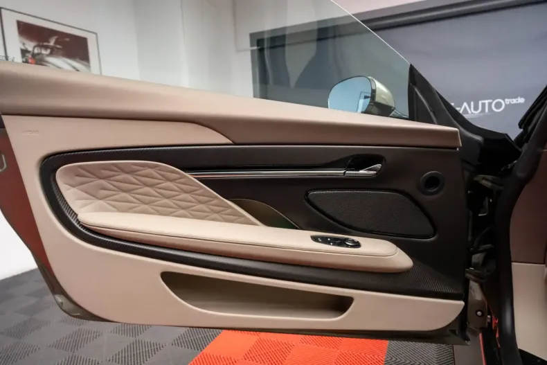 Aston Martin DB12 din 2025 cu 0 km - oferta AST110764 - foto 18