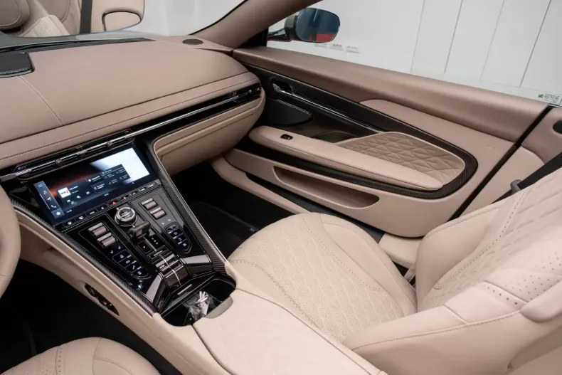 Aston Martin DB12 din 2025 cu 0 km - oferta AST110764 - foto 27