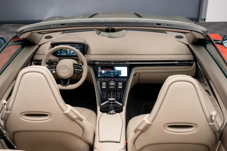 Aston Martin DB12 din 2025 cu 0 km - oferta AST110764 - foto 35