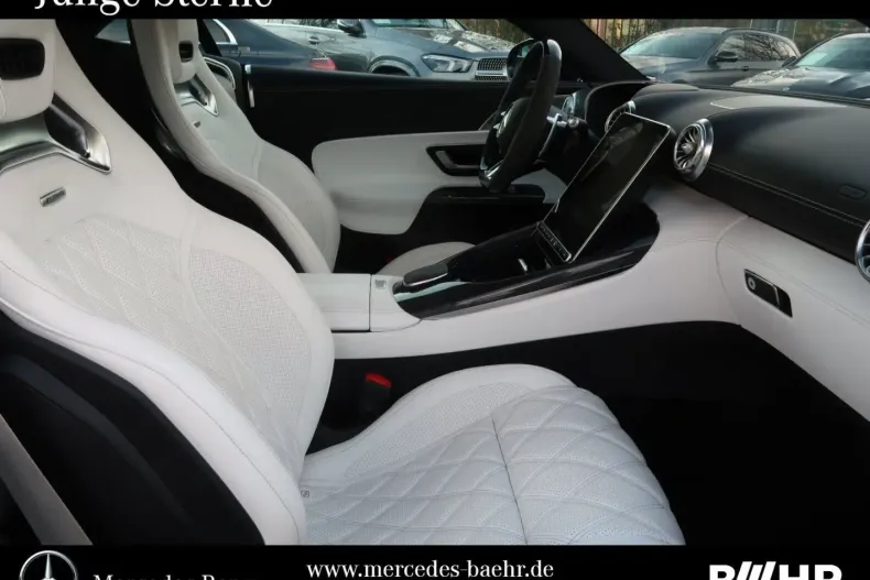 Mercedes-Benz SL 63 AMG din 2024 cu 10.650 km - oferta MER110766 - foto 2