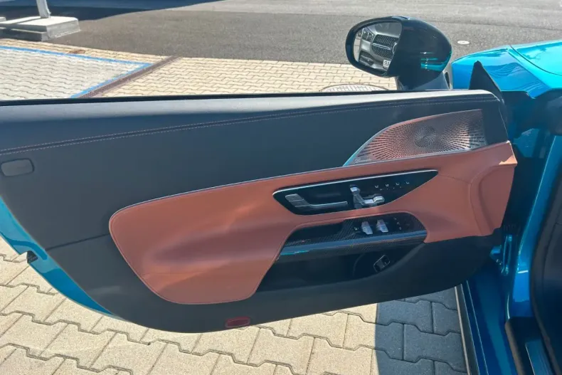 Mercedes-Benz SL 63 AMG din 2023 cu 12.526 km - oferta MER110767 - foto 8