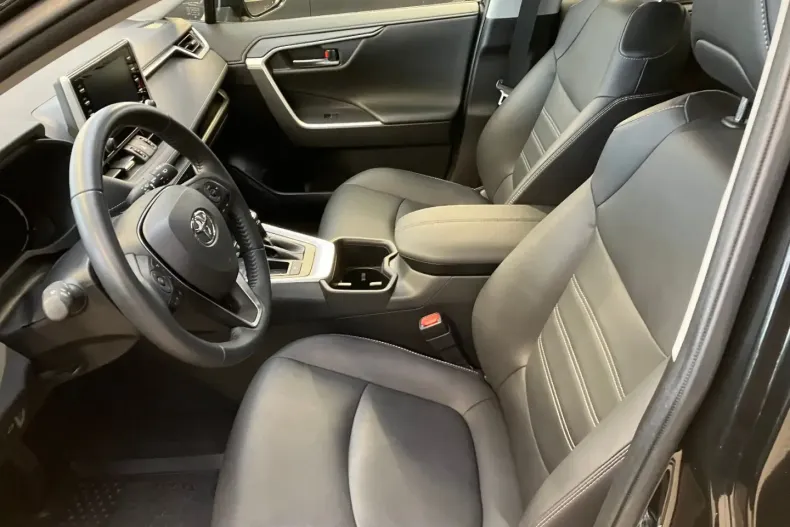 Toyota RAV4 din 2022 cu 37.700 km - oferta TOY110768 - foto 6