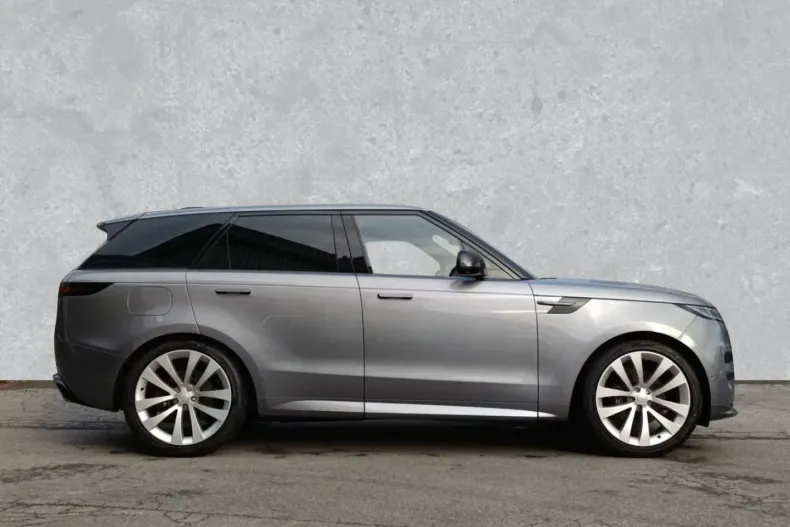 Land Rover Range Rover Sport din 2023 cu 15.889 km - oferta LAN110776 - foto 6