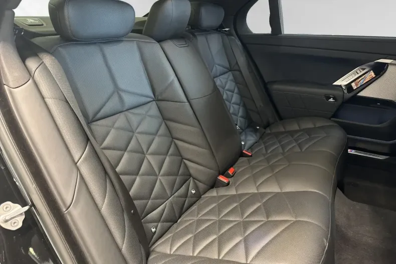 BMW 740 din 2024 cu 11.930 km - oferta BMW110788 - foto 10