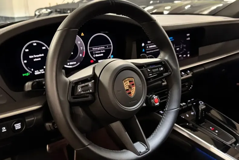 Porsche 992 din 2024 cu 9.800 km - oferta POR110829 - foto 26