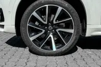 Volvo XC90 din 2023 cu 27.286 km - oferta VOL110894 - foto 4