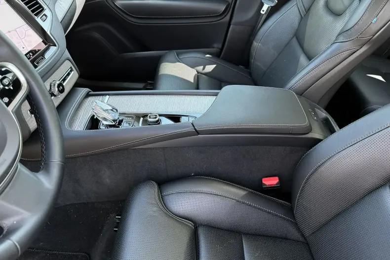 Volvo XC90 din 2023 cu 18.684 km - oferta VOL110896 - foto 12