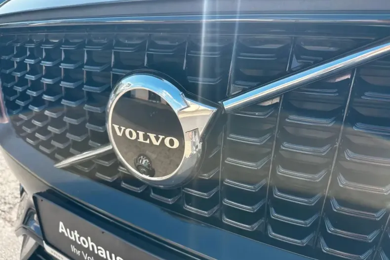 Volvo XC90 din 2022 cu 58.100 km - oferta VOL110912 - foto 3