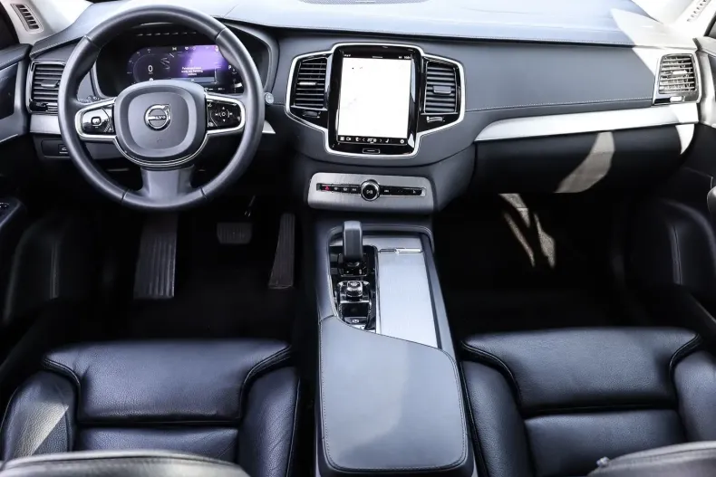 Volvo XC90 din 2023 cu 44.690 km - oferta VOL110914 - foto 5