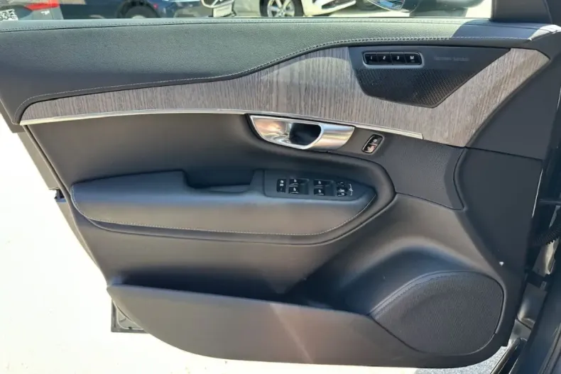 Volvo XC90 din 2022 cu 68.000 km - oferta VOL110916 - foto 17