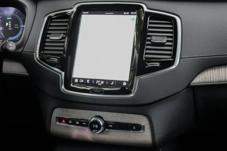 Volvo XC90 din 2024 cu 18.700 km - oferta VOL110920 - foto 7