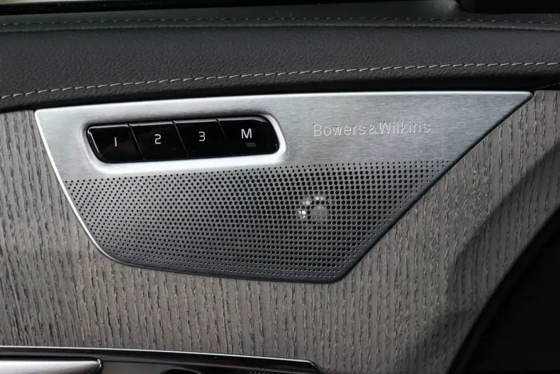 Volvo XC90 din 2024 cu 18.700 km - oferta VOL110920 - foto 13