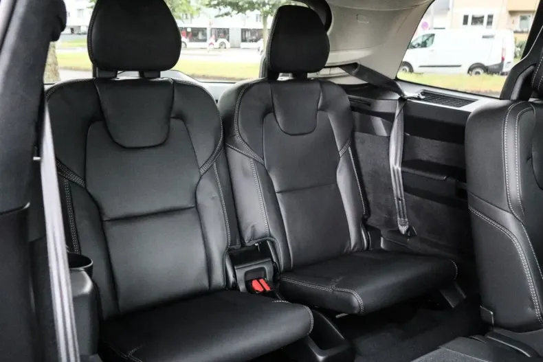 Volvo XC90 din 2024 cu 18.700 km - oferta VOL110920 - foto 14