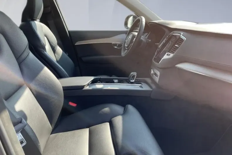 Volvo XC90 din 2023 cu 41.352 km - oferta VOL110925 - foto 8