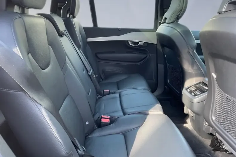 Volvo XC90 din 2023 cu 41.352 km - oferta VOL110925 - foto 12