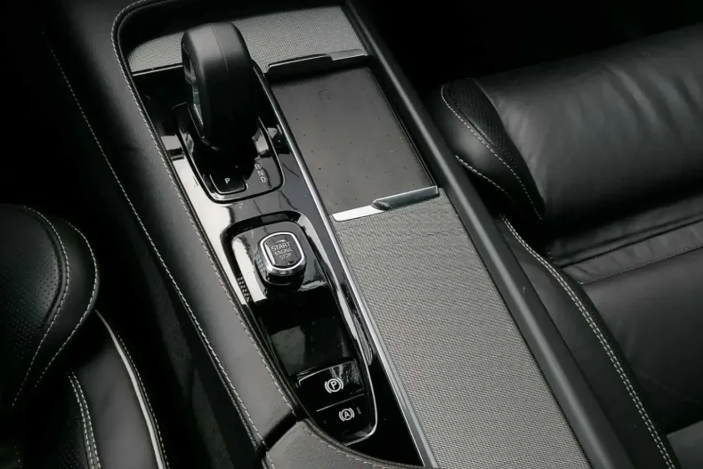 Volvo XC90 din 2022 cu 57.093 km - oferta VOL110926 - foto 11