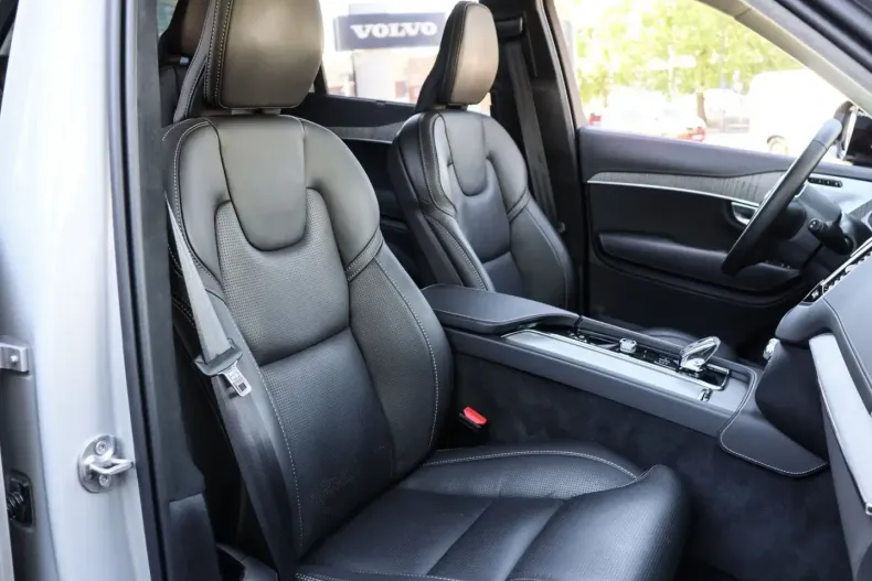 Volvo XC90 din 2024 cu 14.900 km - oferta VOL110928 - foto 7