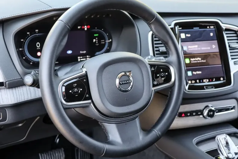 Volvo XC90 din 2024 cu 14.900 km - oferta VOL110928 - foto 10