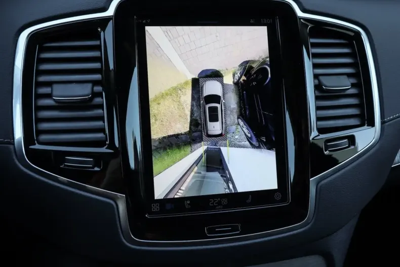 Volvo XC90 din 2024 cu 14.900 km - oferta VOL110928 - foto 13