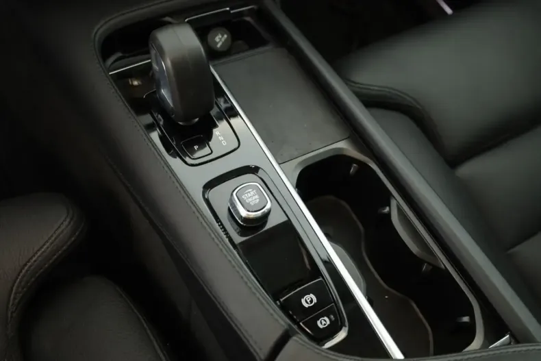 Volvo XC90 din 2023 cu 59.700 km - oferta VOL110937 - foto 19