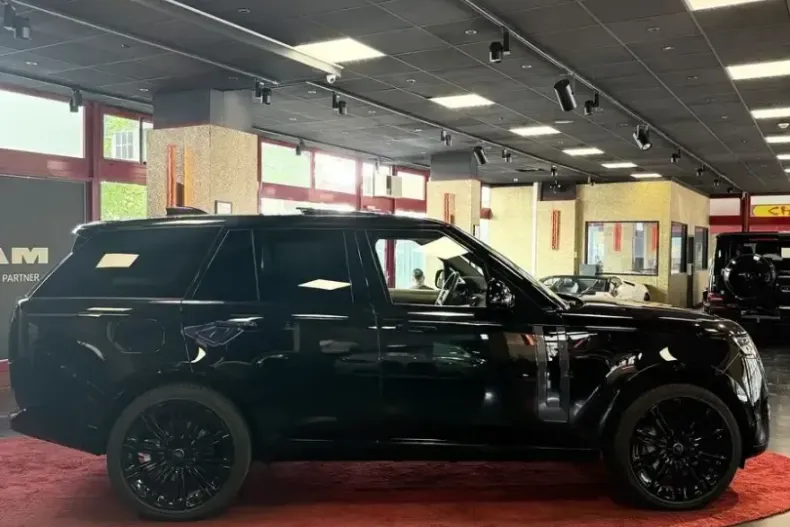 Land Rover Range Rover din 2024 cu 26.000 km - oferta LAN110939 - foto 6