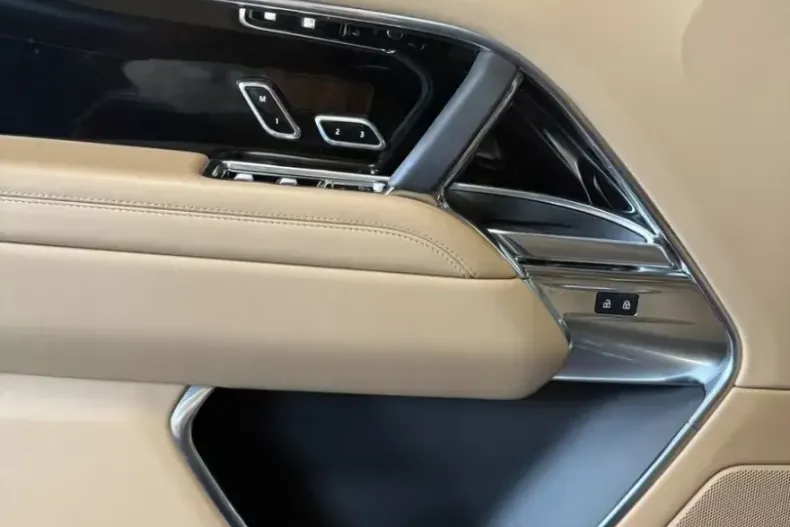 Land Rover Range Rover din 2024 cu 26.000 km - oferta LAN110939 - foto 16