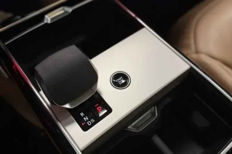 Land Rover Range Rover din 2024 cu 26.000 km - oferta LAN110939 - foto 21