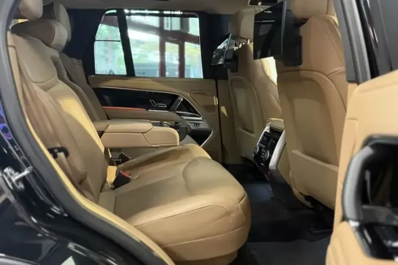 Land Rover Range Rover din 2024 cu 26.000 km - oferta LAN110939 - foto 27