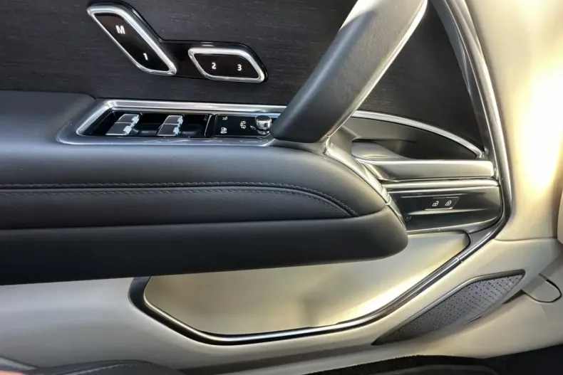 Land Rover Range Rover din 2024 cu 19.450 km - oferta LAN110943 - foto 13