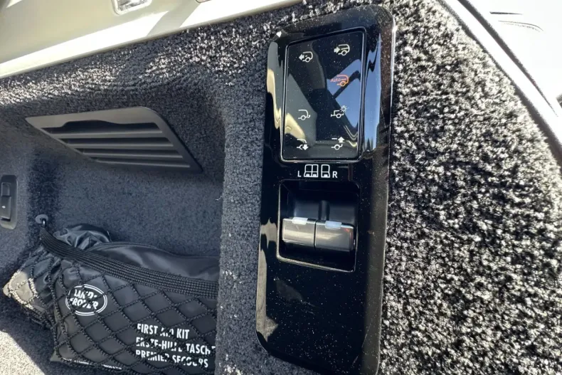 Land Rover Range Rover din 2024 cu 19.450 km - oferta LAN110943 - foto 17