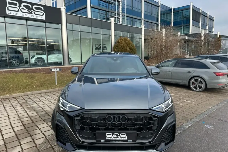Audi Q8 din 2025 cu 7.500 km - oferta AUD110950 - foto 9