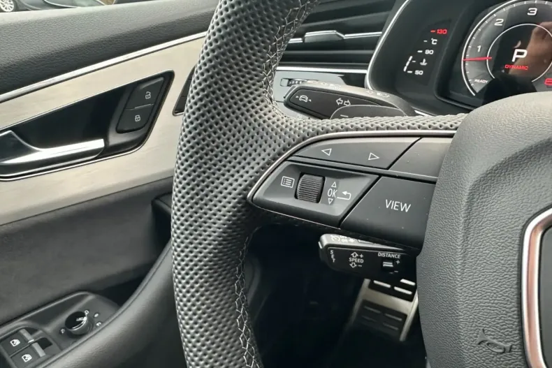 Audi Q8 din 2025 cu 7.500 km - oferta AUD110950 - foto 29