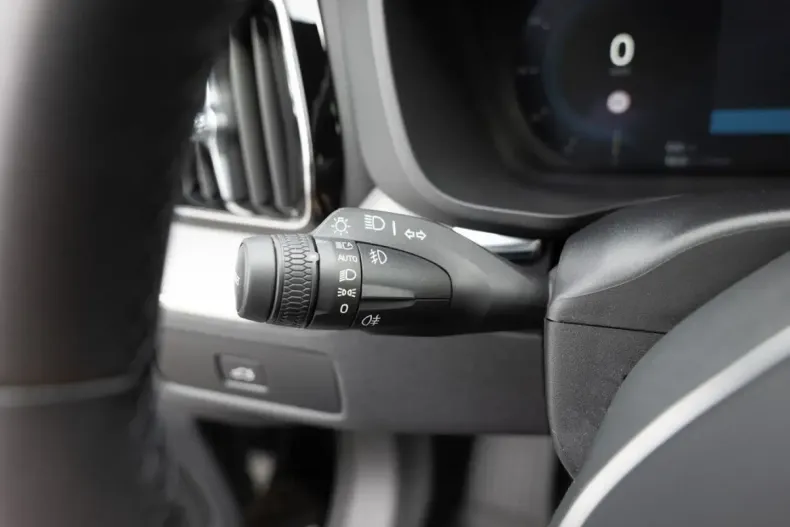 Volvo XC60 din 2023 cu 38.250 km - oferta VOL110957 - foto 20