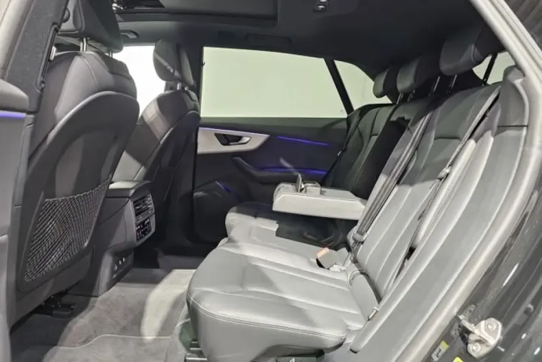 Audi Q8 din 2025 cu 18.796 km - oferta AUD110977 - foto 12