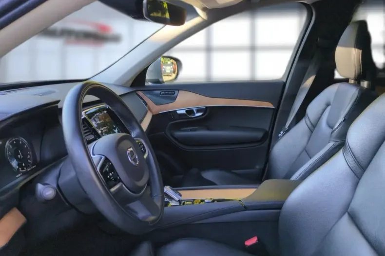 Volvo XC90 din 2021 cu 46.850 km - oferta VOL110989 - foto 9