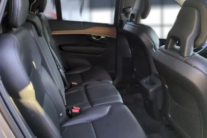 Volvo XC90 din 2021 cu 46.850 km - oferta VOL110989 - foto 21