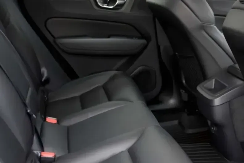 Volvo XC60 din 2022 cu 54.000 km - oferta VOL110990 - foto 11