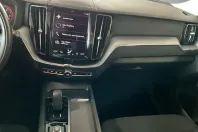 Volvo XC60 din 2022 cu 66.400 km - oferta VOL110992 - foto 13