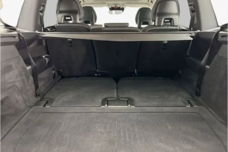 Volvo XC90 din 2021 cu 70.700 km - oferta VOL111000 - foto 5