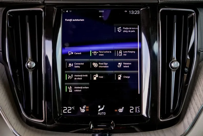 Volvo XC60 din 2021 cu 69.000 km - oferta VOL111001 - foto 12