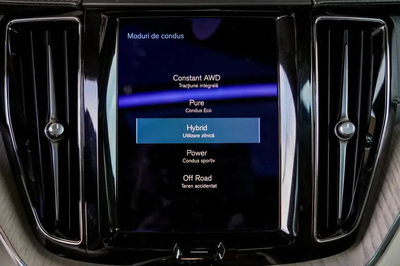 Volvo XC60 din 2021 cu 69.000 km - oferta VOL111001 - foto 14