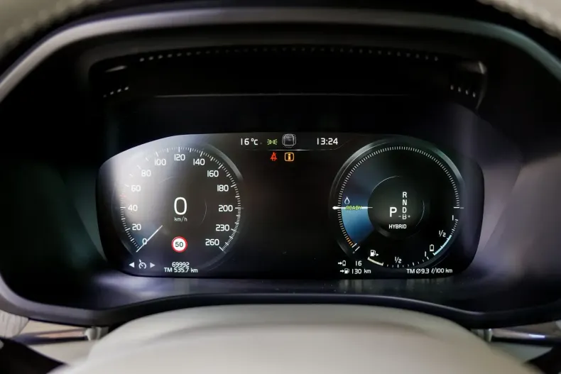 Volvo XC60 din 2021 cu 69.000 km - oferta VOL111001 - foto 16