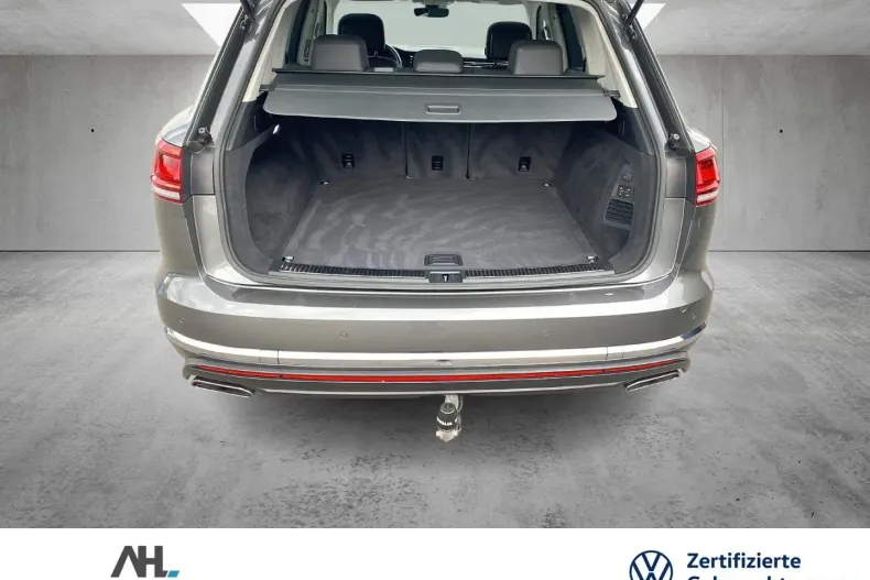 Volkswagen Touareg din 2020 cu 72.561 km - oferta VOL111009 - foto 11