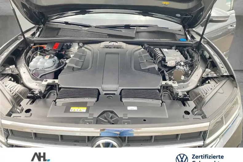 Volkswagen Touareg din 2020 cu 72.561 km - oferta VOL111009 - foto 14