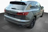 Volkswagen Touareg din 2022 cu 59.534 km - oferta VOL111015 - foto 2